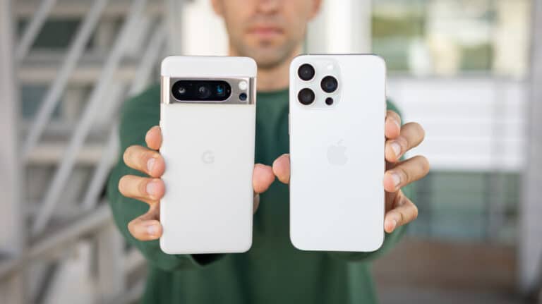 Google Pixel 8 Pro e Apple iPhone 15 Pro Max